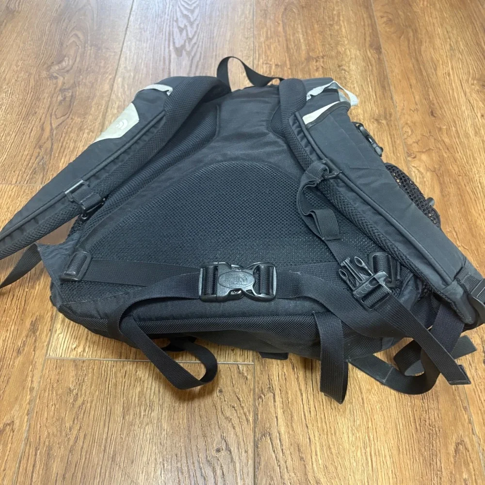 The North Face Recon Backpack Black Hiking School Travel Laptop‎ Bag Gorpcore